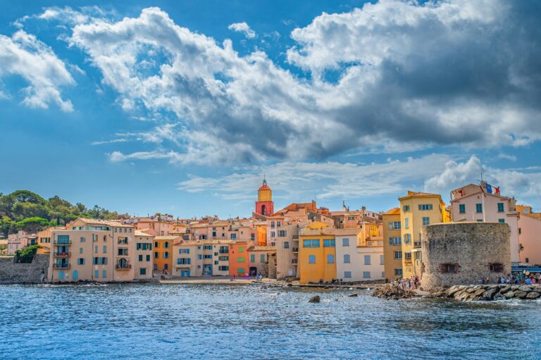 Visiter Saint-Tropez : guide complet pour découvrir la perle du golfe