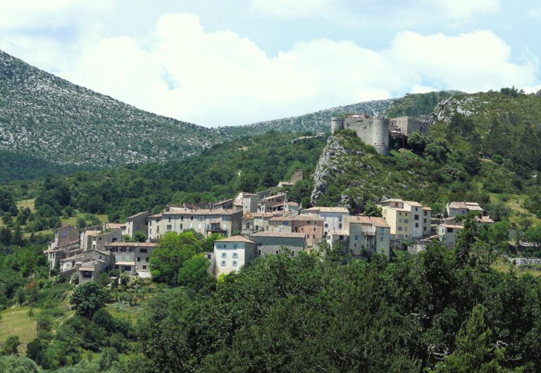 Trigance, perle médiévale des Gorges du Verdon
